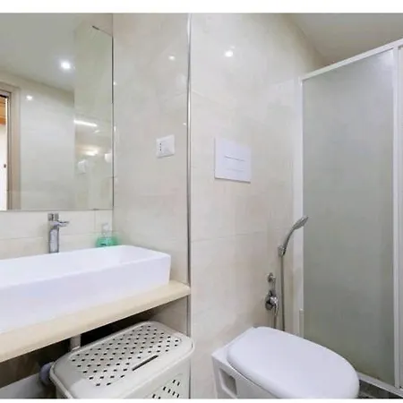 Beverello نابولي