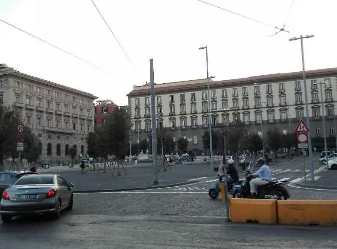 Beverello * Nápoles
