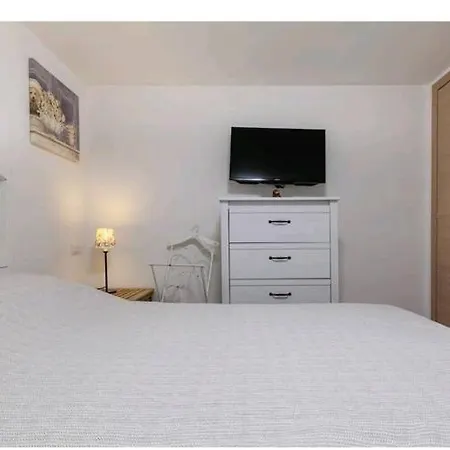 Beverello Apartment *